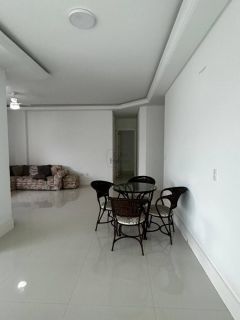 Apartamento Para Vender com 3 quartos 3 suítes no bairro Centro em Itapema
