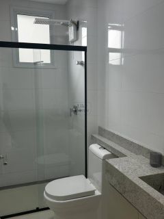 Apartamento Para Vender com 3 quartos 3 suítes no bairro Centro em Itapema