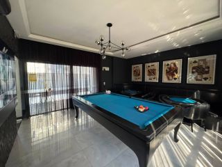 Apartamento Para Alugar com 4 quartos 4 suítes no bairro Meia Praia em Itapema