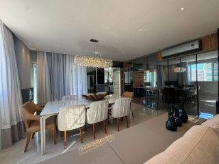 Apartamento Para Alugar com 4 quartos 4 suítes no bairro Meia Praia em Itapema