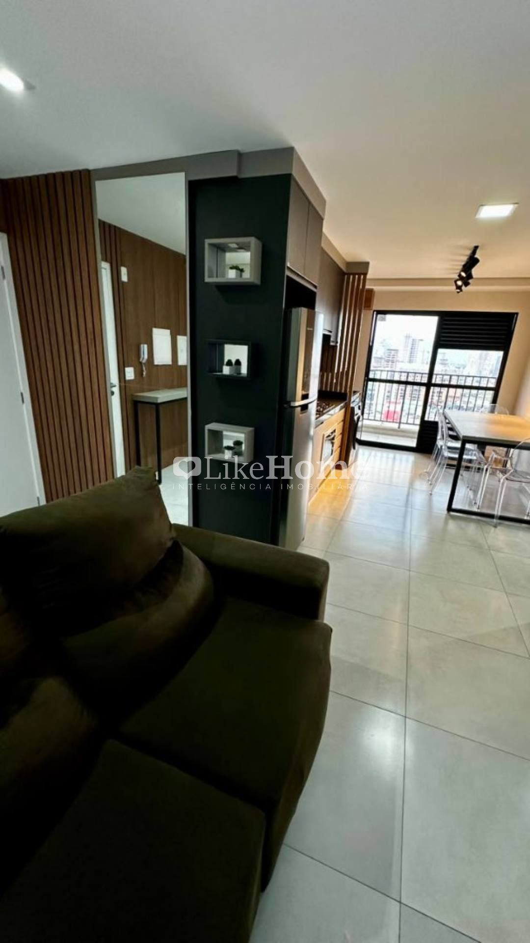 Apartamento Para Alugar com 2 quartos no bairro Morretes em Itapema