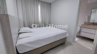 Apartamento Para Alugar com 3 quartos 3 suítes no bairro Meia Praia em Itapema