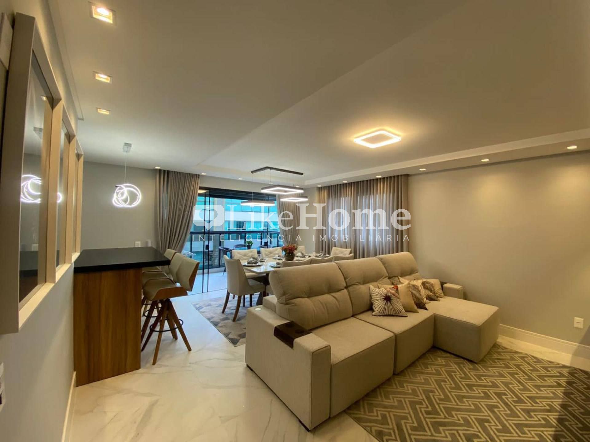 Apartamento Para Alugar com 4 quartos 4 suítes no bairro Castelo Branco em Itapema