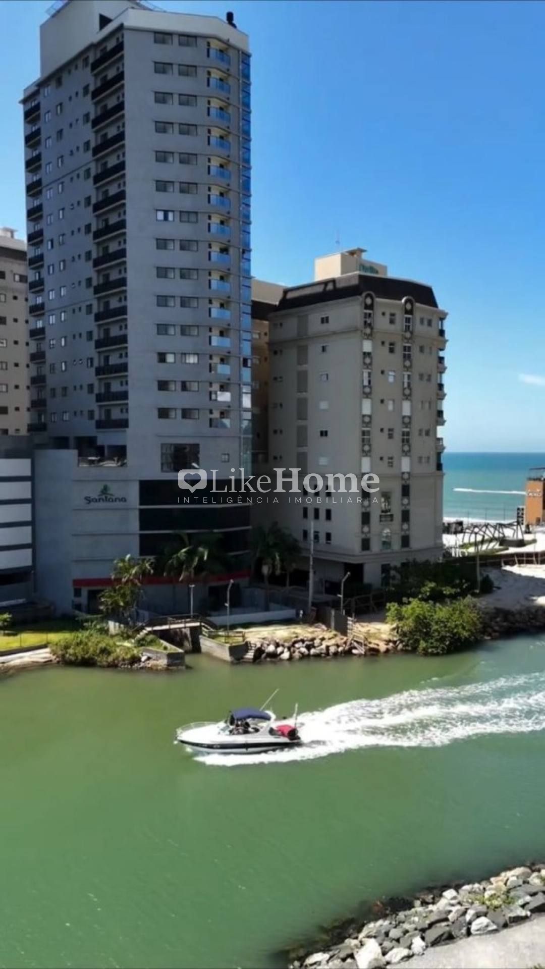 Apartamento Para Alugar com 4 quartos 4 suítes no bairro Meia Praia em Itapema