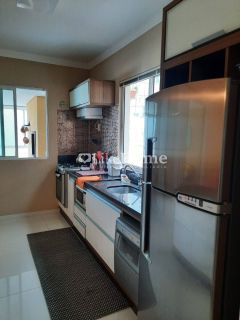Apartamento Para Alugar com 3 quartos 2 suítes no bairro Meia Praia em Itapema