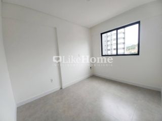 Apartamento Para Alugar com 2 quartos 2 suítes no bairro Morretes em Itapema