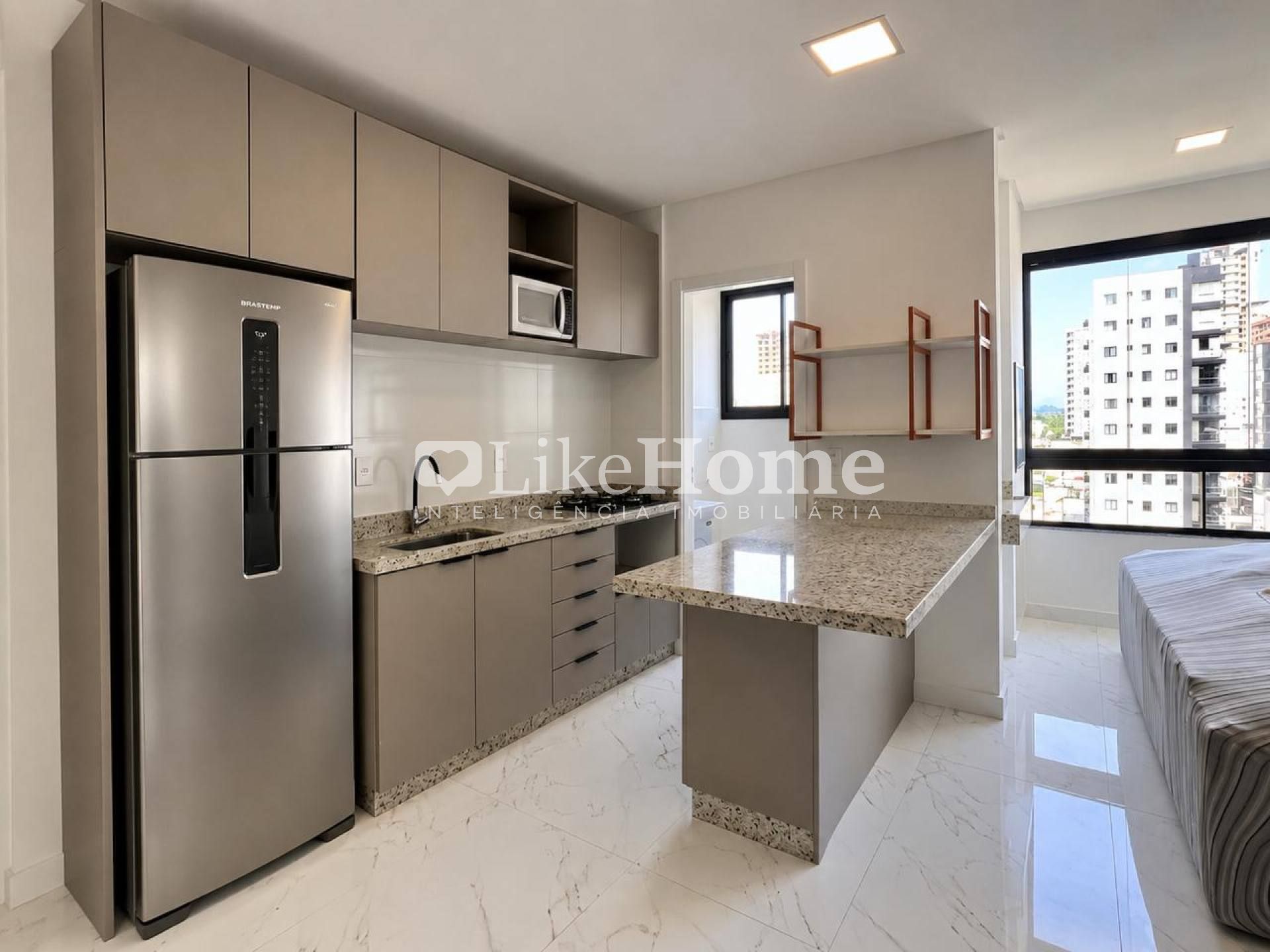 Apartamento Para Alugar com 2 quartos 2 suítes no bairro Balneário Perequê em Porto Belo