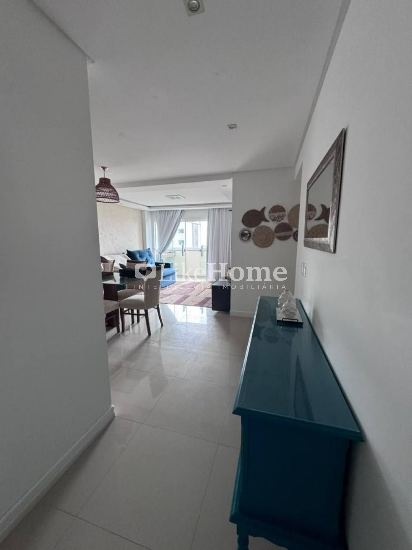 Apartamento Para Alugar com 3 quartos 1 suítes no bairro Balneário Perequê em Porto Belo