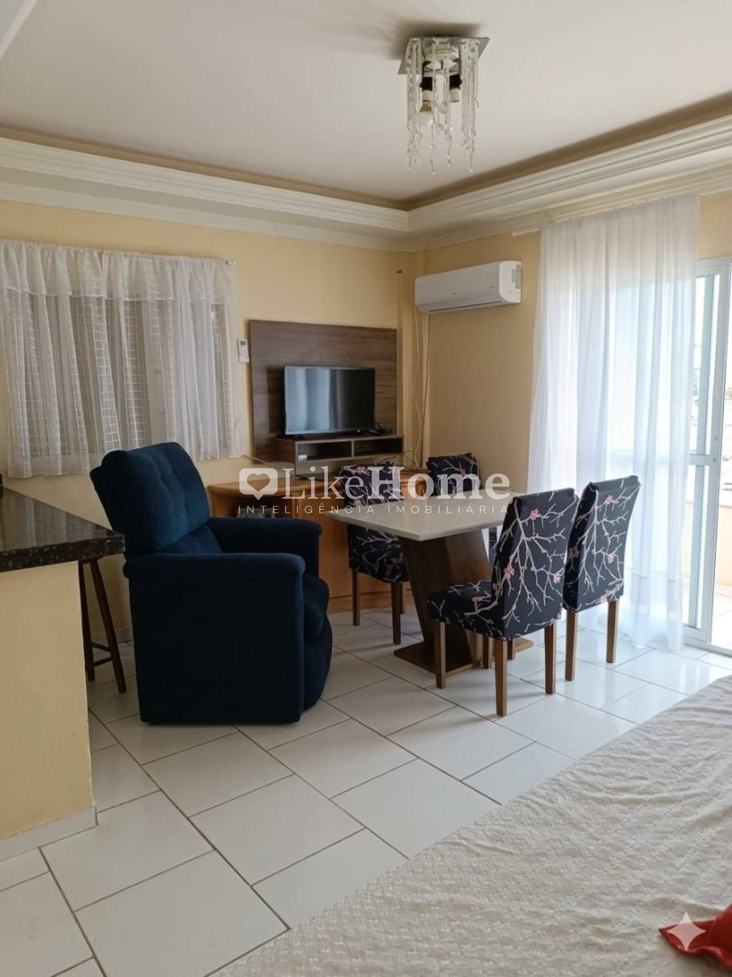 Apartamento Para Alugar com 2 quartos no bairro Varzea em Itapema