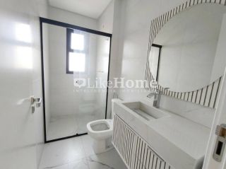 Apartamento Para Alugar com 3 quartos 3 suítes no bairro Meia Praia em Itapema