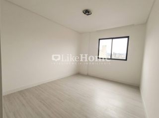 Apartamento Para Alugar com 3 quartos 3 suítes no bairro Meia Praia em Itapema