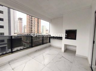 Apartamento Para Alugar com 3 quartos 3 suítes no bairro Meia Praia em Itapema