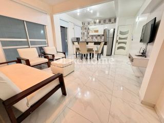 Apartamento Diferenciado, Quadra Mar à Venda na Meia Praia – Itapema/SC
