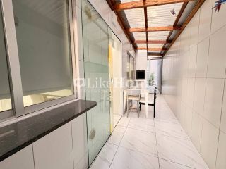 Apartamento Diferenciado, Quadra Mar à Venda na Meia Praia – Itapema/SC