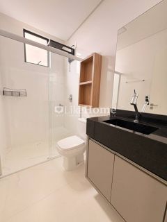 Apartamento Para Vender com 3 quartos 3 suítes no bairro Meia Praia em Itapema