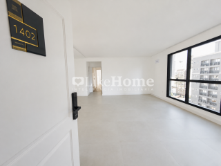 Apartamento Para Vender com 3 quartos 3 suítes no bairro Meia Praia em Itapema