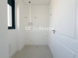Apartamento Para Vender com 3 quartos 3 suítes no bairro Meia Praia em Itapema