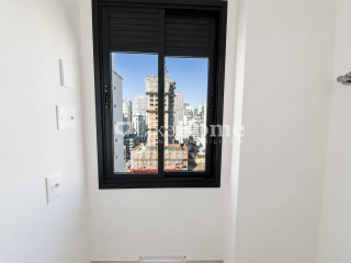 Apartamento Para Vender com 3 quartos 3 suítes no bairro Meia Praia em Itapema