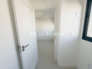 Apartamento Para Vender com 3 quartos 3 suítes no bairro Meia Praia em Itapema