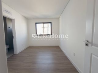 Apartamento Para Vender com 3 quartos 3 suítes no bairro Meia Praia em Itapema