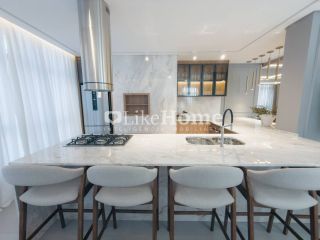 Apartamento Para Vender com 3 quartos 3 suítes no bairro Meia Praia em Itapema