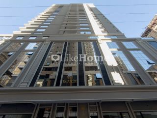 Apartamento Para Vender com 3 quartos 3 suítes no bairro Meia Praia em Itapema