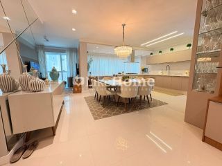 Apartamento Para Vender com 3 quartos 3 suítes no bairro Meia Praia em Itapema