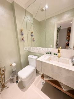 Apartamento Para Vender com 3 quartos 3 suítes no bairro Meia Praia em Itapema