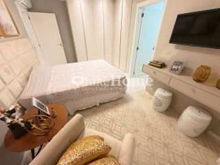 Apartamento Para Vender com 3 quartos 3 suítes no bairro Meia Praia em Itapema