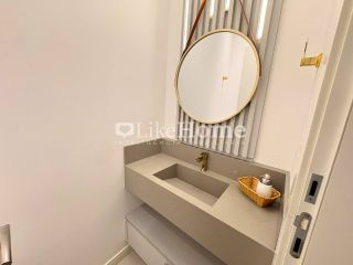 Apartamento Para Vender com 3 quartos 3 suítes no bairro Meia Praia em Itapema