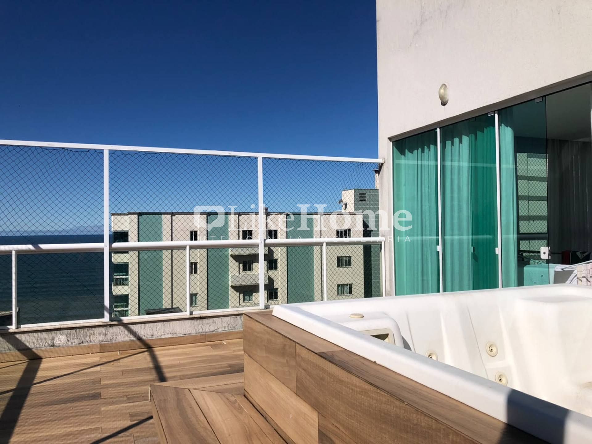Cobertura Para Alugar com 5 quartos 5 suítes no bairro Meia Praia em Itapema