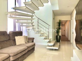 Cobertura duplex para temporada quadra mar em Meia Praia, Itapema, 5 suítes, jacuzzi, elevador privativo, até 16 pessoas