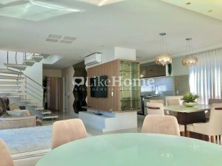 Cobertura duplex para temporada quadra mar em Meia Praia, Itapema, 5 suítes, jacuzzi, elevador privativo, até 16 pessoas