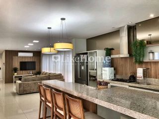 Cobertura duplex para temporada quadra mar em Meia Praia, Itapema, 5 suítes, jacuzzi, elevador privativo, até 16 pessoas