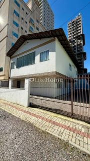 Casa Para Alugar com 1 quartos 2 suítes no bairro Alto do São Bento em Itapema