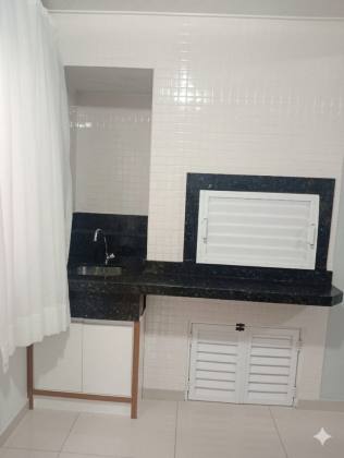 Apartamento Para Alugar com 3 quartos 2 suítes no bairro Balneário Perequê em Itapema