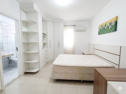 Apartamento Para Alugar com 3 quartos 2 suítes no bairro Balneário Perequê em Itapema