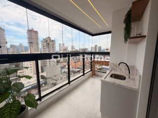 Apartamento Para Alugar com 3 quartos 3 suítes no bairro Meia Praia em Itapema