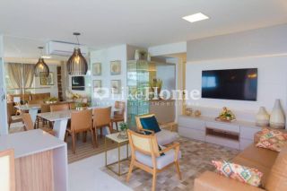 Apartamento para temporada quadra mar, a 70 m da praia em Meia Praia, Itapema, 4 suítes, churrasqueira, até 10 pessoas