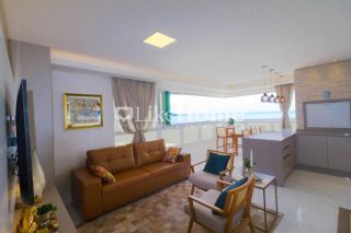 Apartamento para temporada quadra mar, a 70 m da praia em Meia Praia, Itapema, 4 suítes, churrasqueira, até 10 pessoas