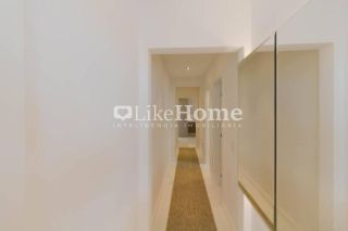 Apartamento para temporada quadra mar, a 70 m da praia em Meia Praia, Itapema, 4 suítes, churrasqueira, até 10 pessoas