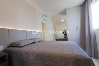 Apartamento para temporada quadra mar, a 70 m da praia em Meia Praia, Itapema, 4 suítes, churrasqueira, até 10 pessoas