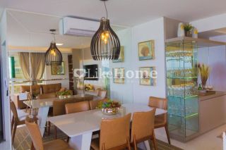 Apartamento para temporada quadra mar, a 70 m da praia em Meia Praia, Itapema, 4 suítes, churrasqueira, até 10 pessoas