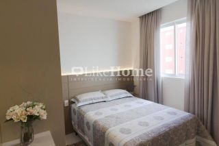 Apartamento para temporada quadra mar, a 70 m da praia em Meia Praia, Itapema, 4 suítes, churrasqueira, até 10 pessoas