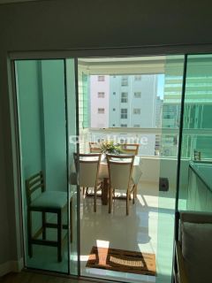 Cobertura nova para temporada quadra mar, a 170 m da praia em Meia Praia, Itapema, 3 suítes, churrasqueira e piscina, até 8 pessoas