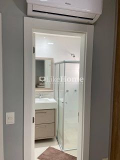 Cobertura nova para temporada quadra mar, a 170 m da praia em Meia Praia, Itapema, 3 suítes, churrasqueira e piscina, até 8 pessoas