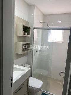 Cobertura nova para temporada quadra mar, a 170 m da praia em Meia Praia, Itapema, 3 suítes, churrasqueira e piscina, até 8 pessoas