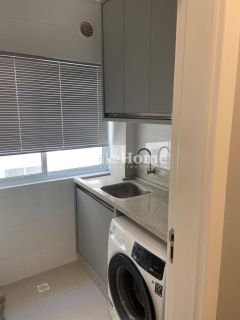 Cobertura nova para temporada quadra mar, a 170 m da praia em Meia Praia, Itapema, 3 suítes, churrasqueira e piscina, até 8 pessoas