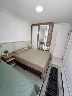 Cobertura duplex frente mar para temporada em Meia Praia, Itapema, terraço com churrasqueira, 4 dormitórios, até 12 pessoas