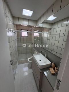 Cobertura duplex frente mar para temporada em Meia Praia, Itapema, terraço com churrasqueira, 4 dormitórios, até 12 pessoas